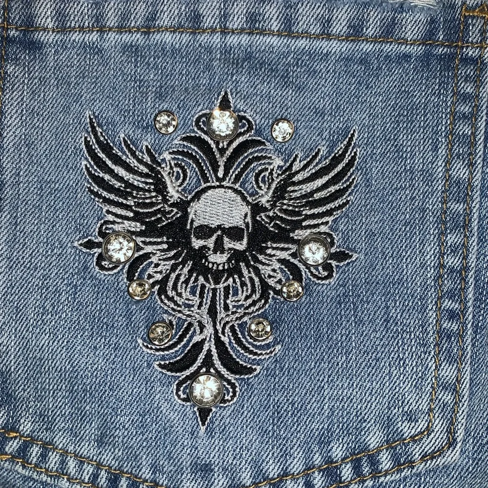 Hot Topic Distressed Skull Shorts - Picture 5 of 11
